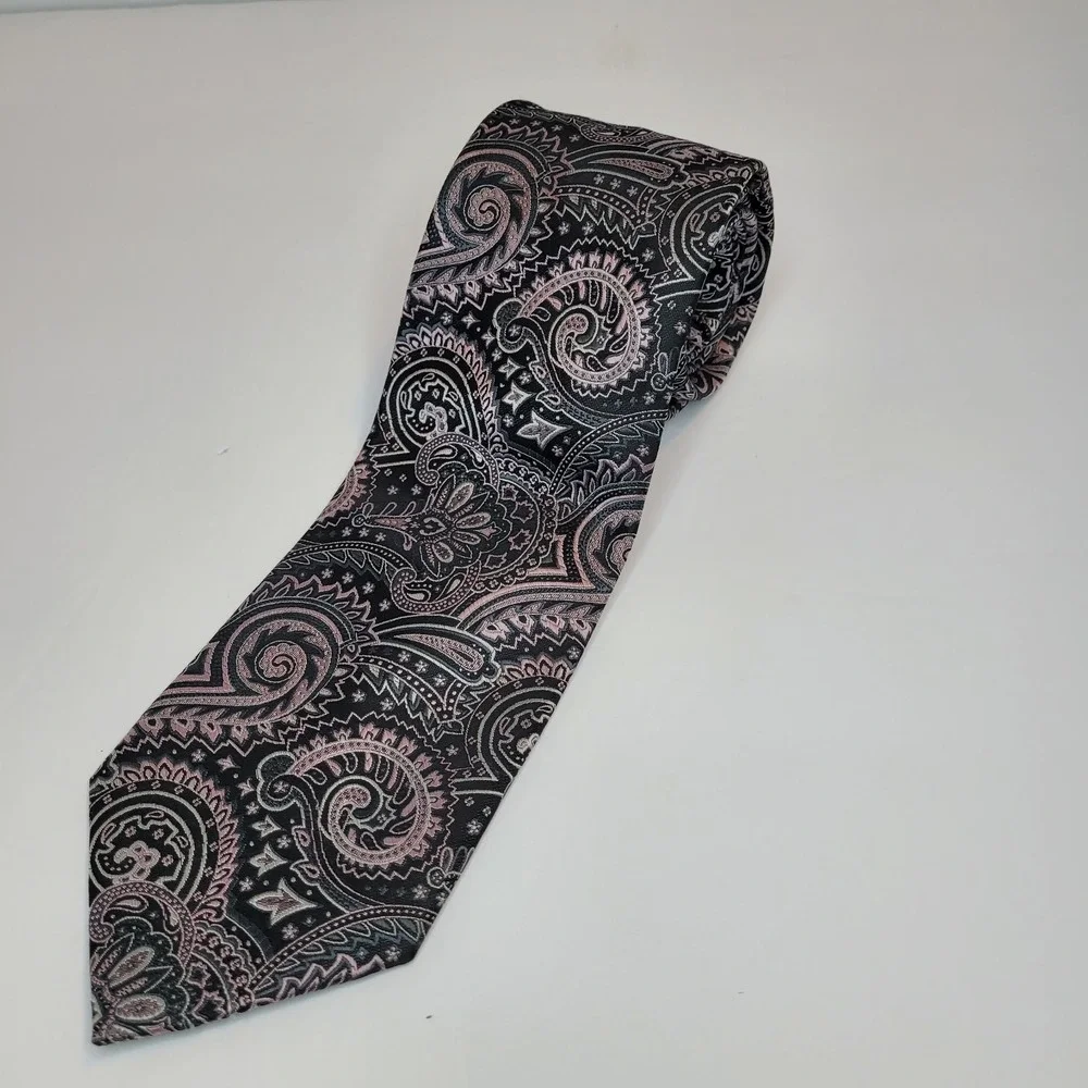 Pierre Cardin 100% Polyester Blue Pink and‎ Gray Paisley Neck Tie